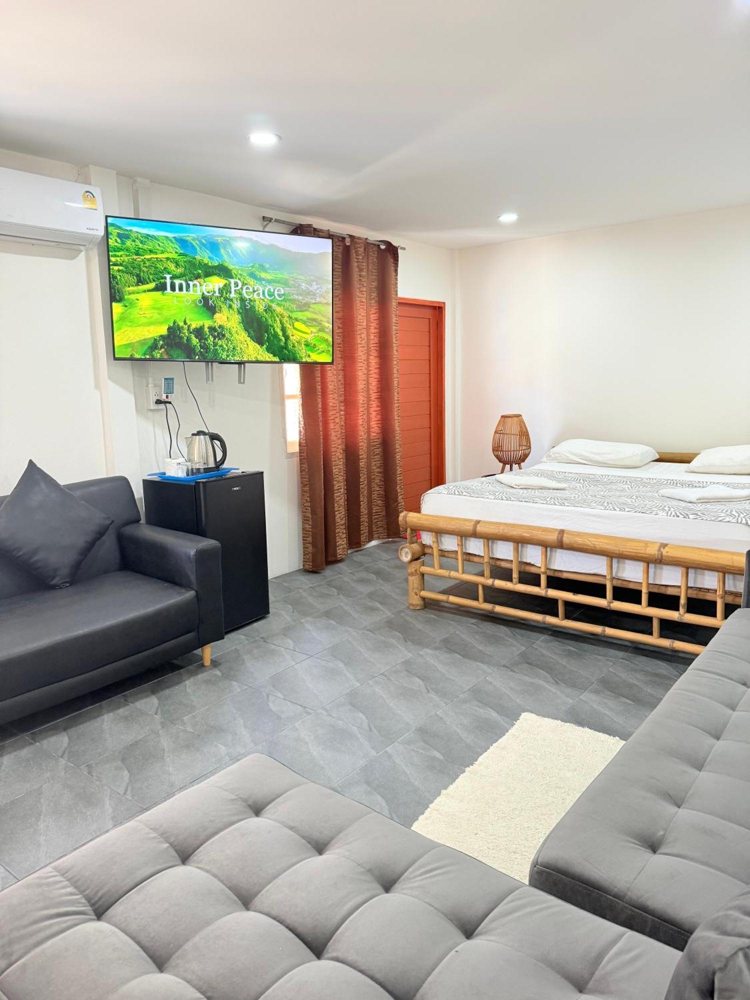 Harry'S Beach Club Бан-Пе Экстерьер фото